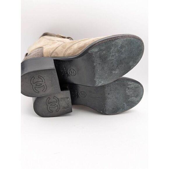 Chanel Lace up suade taupe combat boots 37.5 - Picture 9 of 9